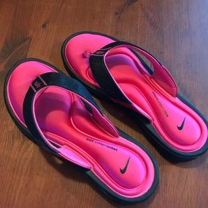 New Nike size 8
